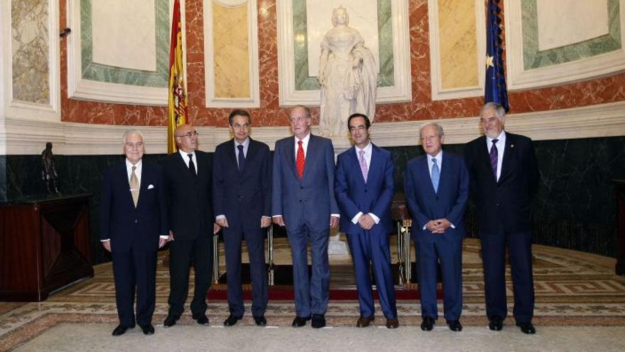 El Rey admite que España tendrá que hacer &quot;bastantes&quot; sacrificios
