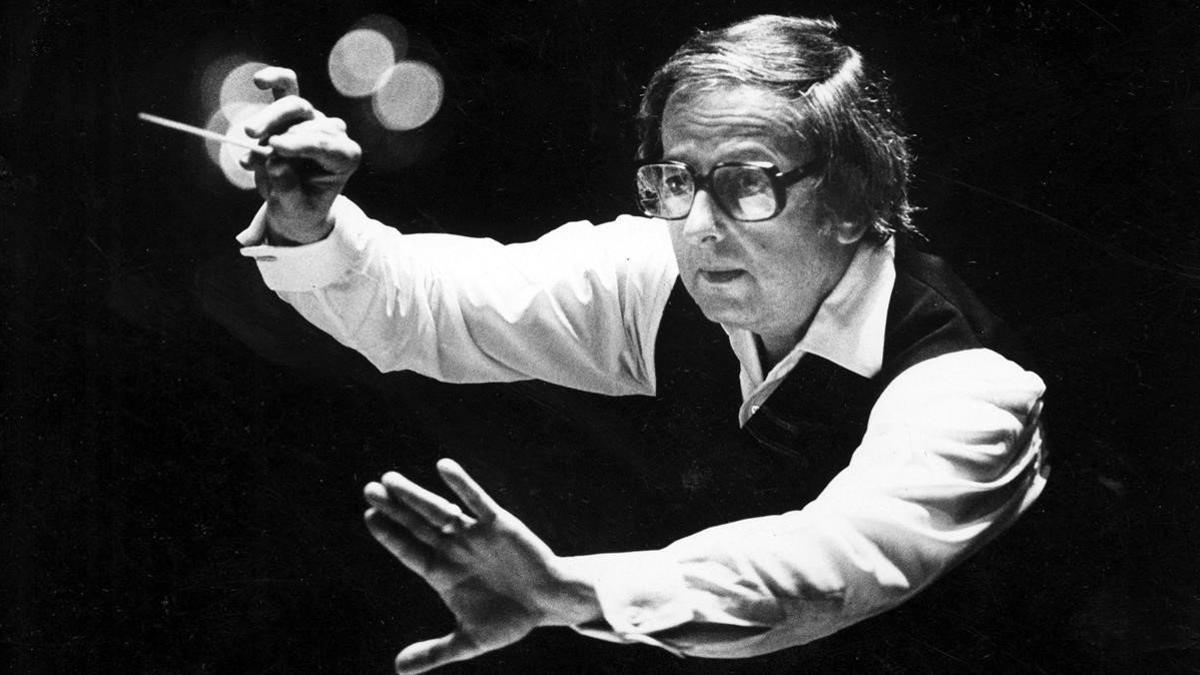 El compositor, director y pianista André Previn, en 1984