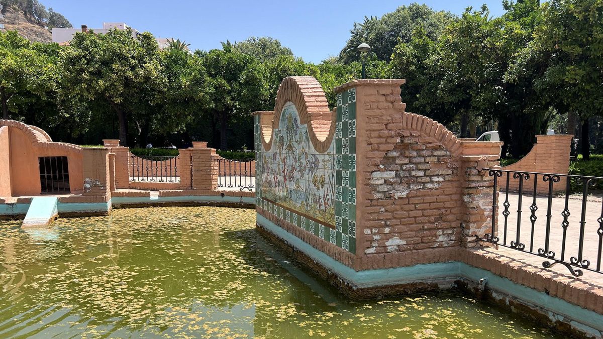 El PSOE critica "el abandono" del Ayuntamiento de Málaga en los Jardines de Pedro Luis Alonso.
