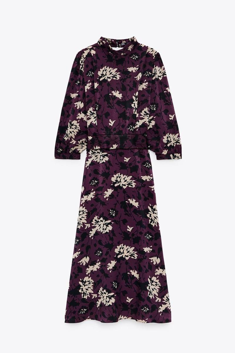 Vestido midi con estampado floral, de Zara (35,95 euros)