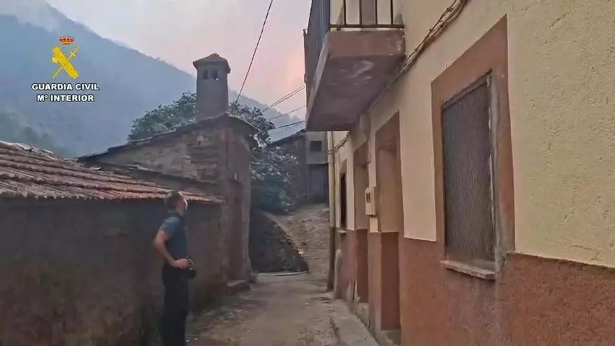 Así ha sido el desalojo de los vecinos de las diez alquerías por el incendio de Pinofranqueado