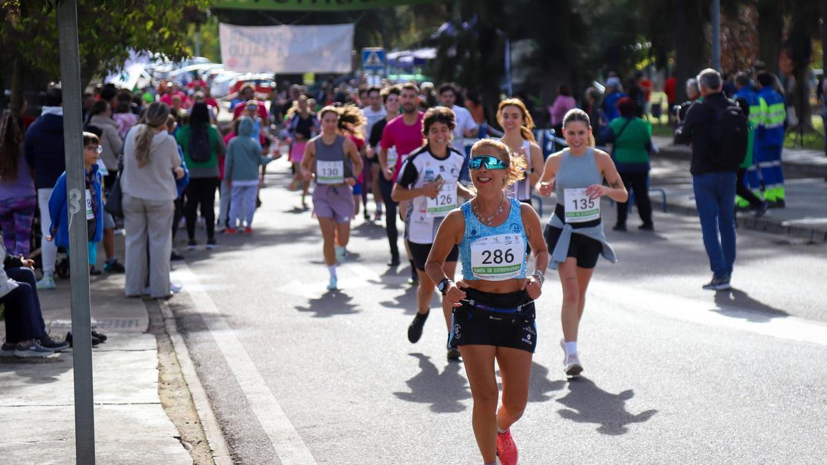 Participantes en la V Carrera por la Salud, este domingo en El Progreso.