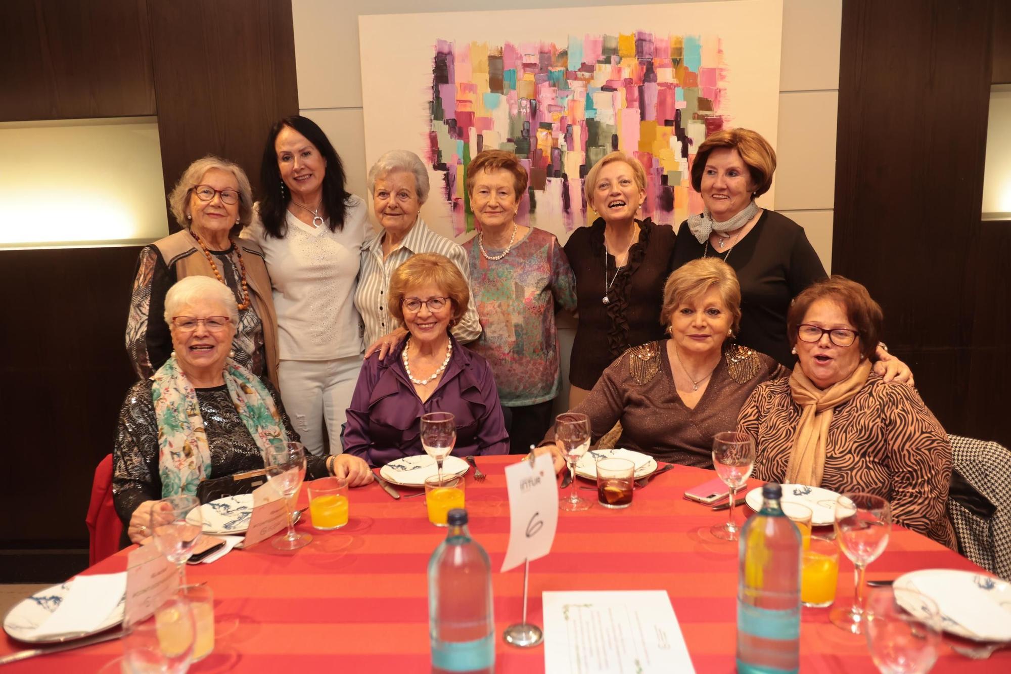 Cóctel navideño de la Asociación Española Contral el Cáncer (AECC) de Castellón