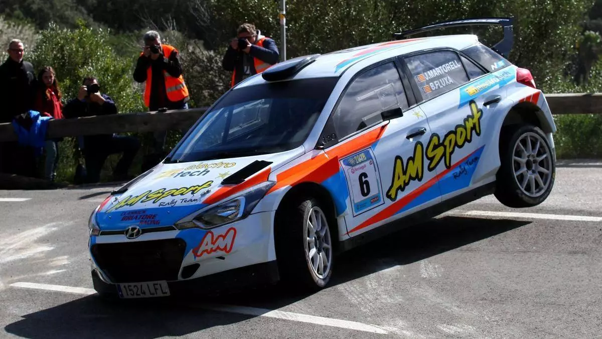 Martorell y Fluxà mandan en el rally Sol de Ponent