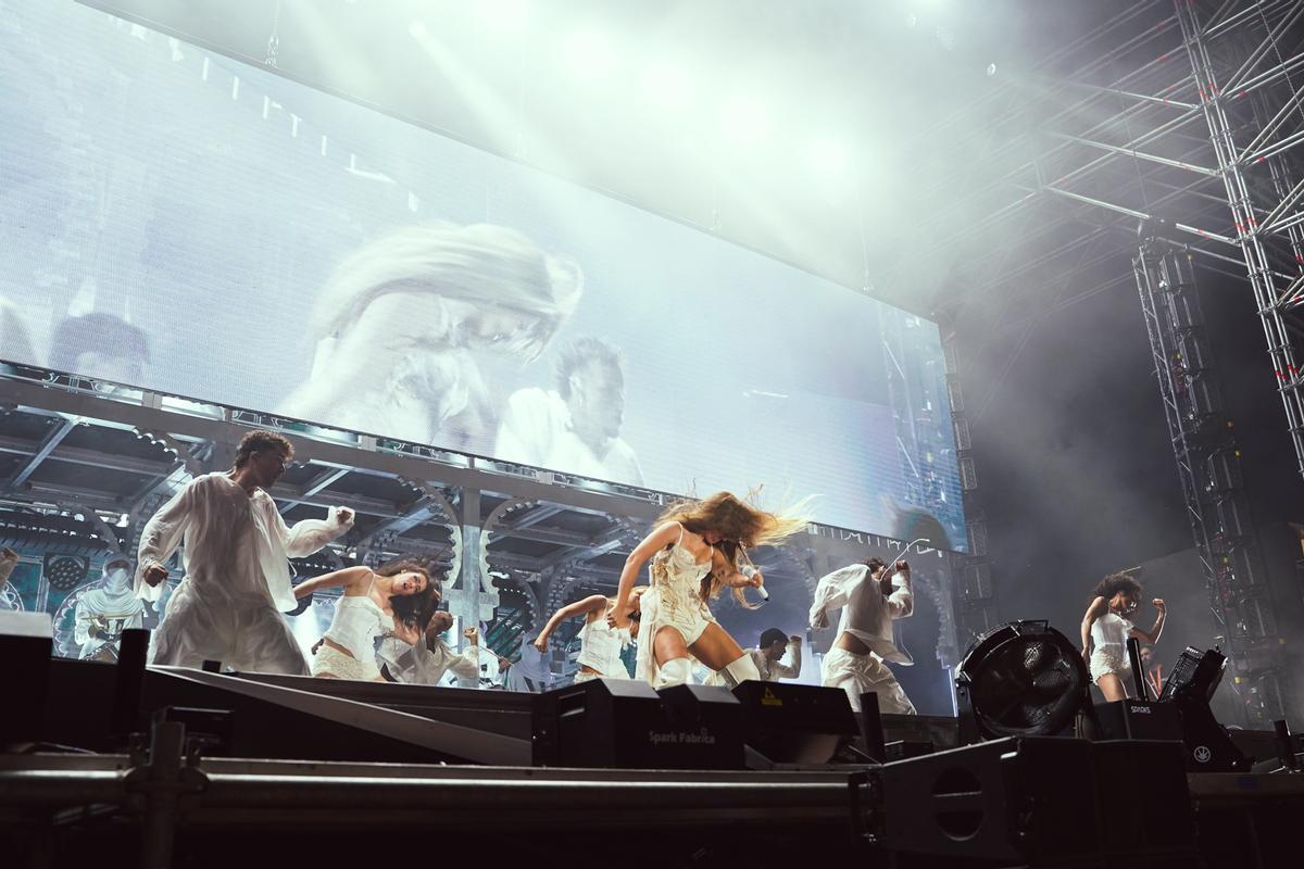 Las mejores imágenes del concierto de Lola Indigo en Icónica Santalucía Sevilla Fest