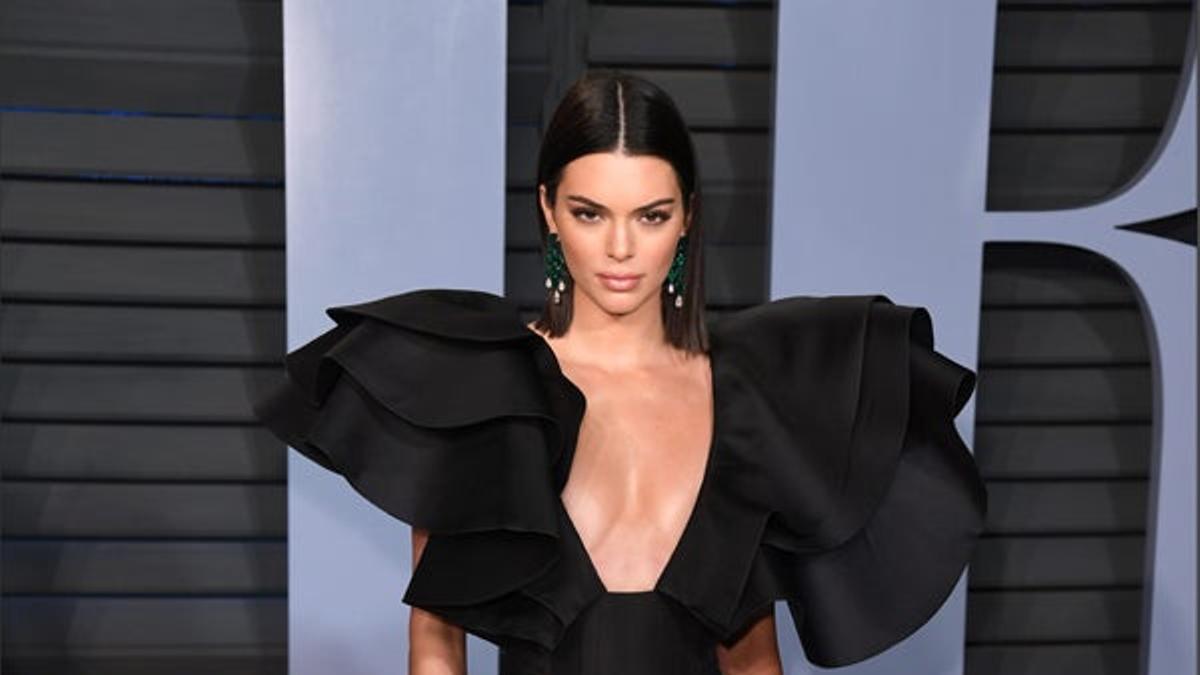 Kendall Jenner llega a la fiesta Vanity Fair Oscar