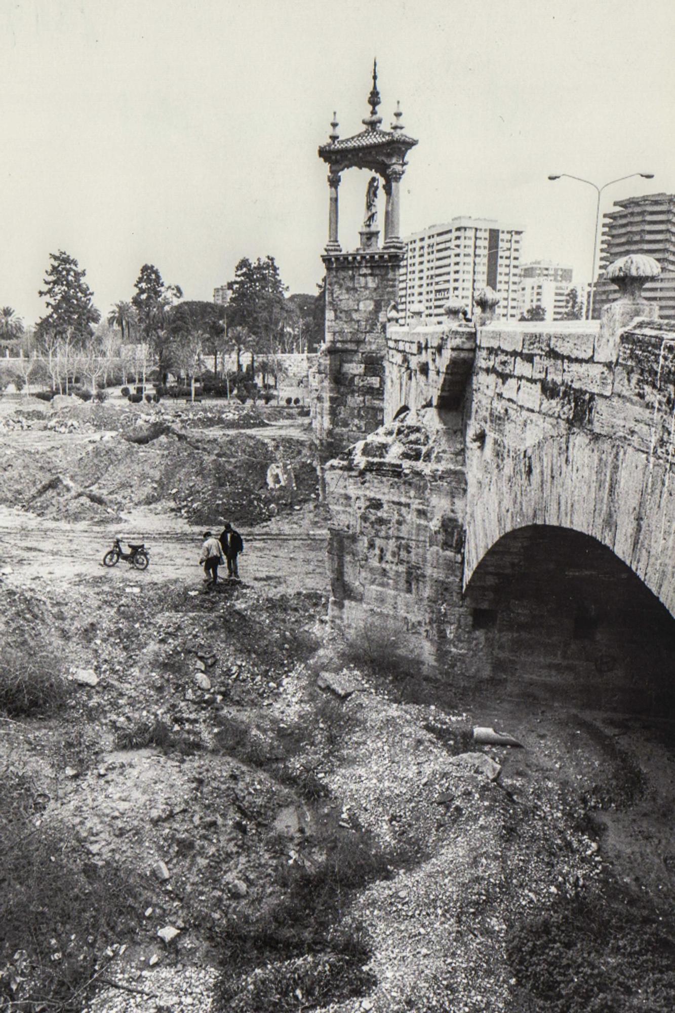 Así era el rio Turia en València antes de convertirse en un jardín