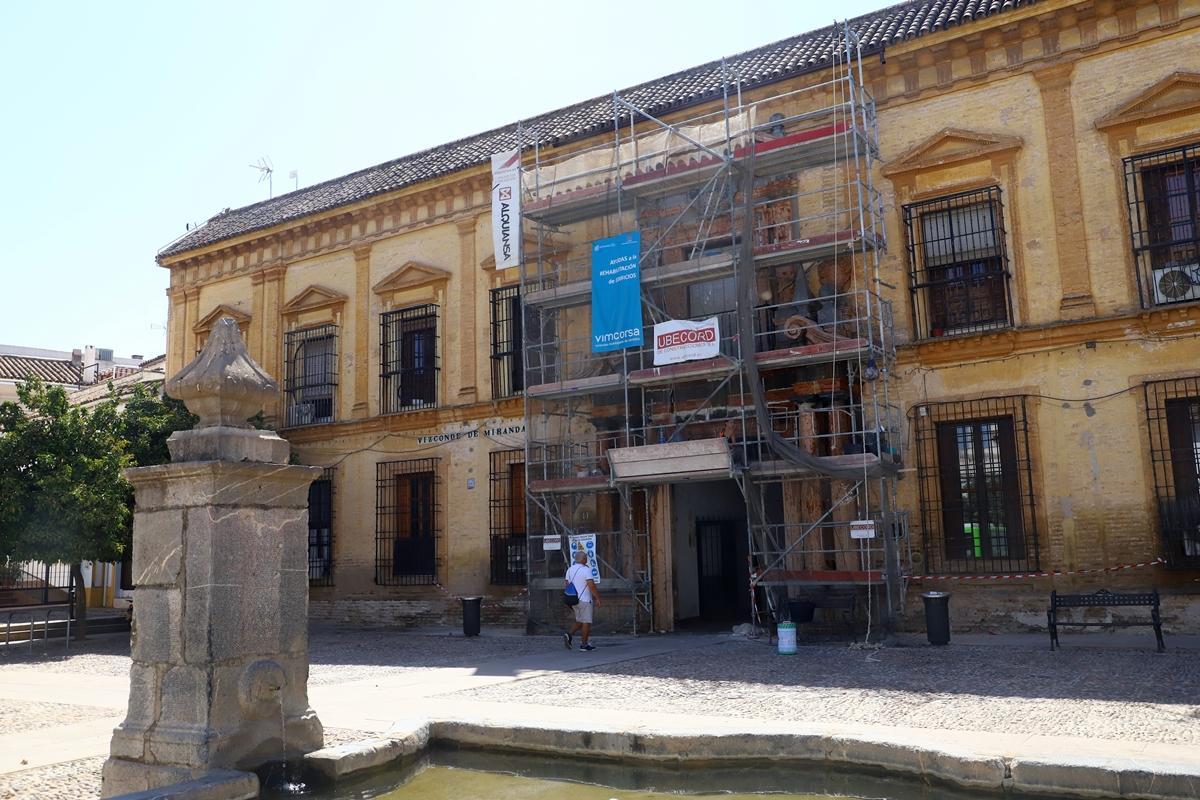 Rehabilitación de la fachada de la Plaza de Vizconde de Miranda.
