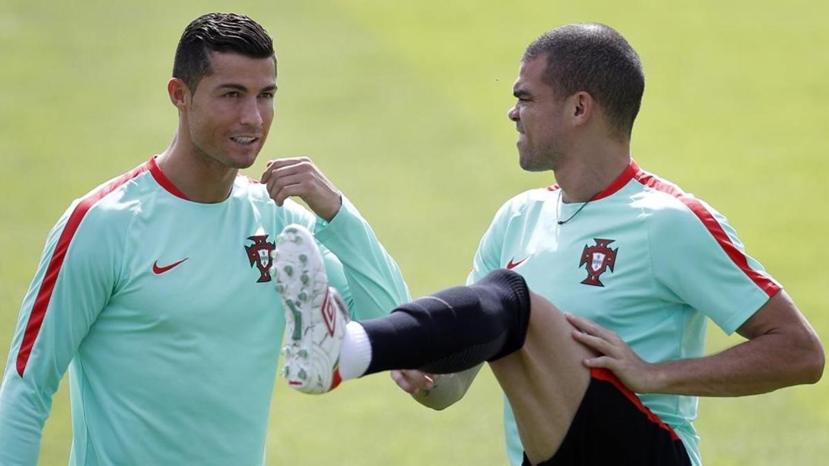 rpaniagua34502948 players pepe  right  and cristiano ronaldo  left  attend a t160629172925