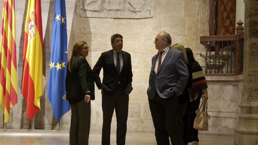 SOS Desaparecidos pide a Mazón que dimita en una reunión de dos horas en el Palau