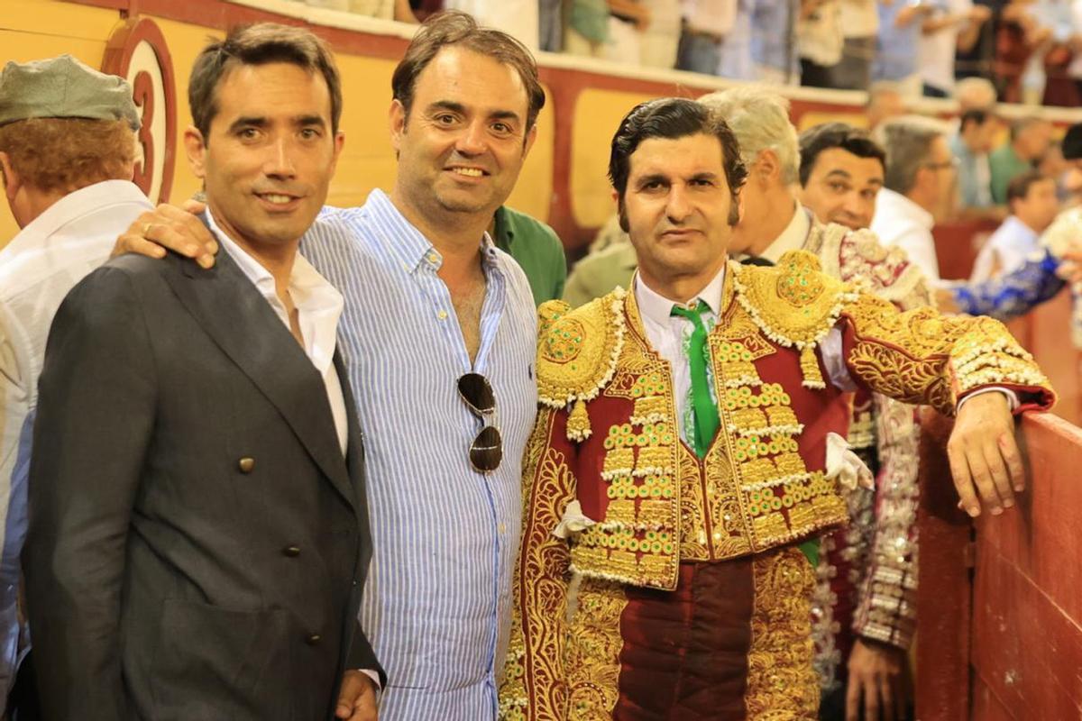 Pedro Jorge Marqués, Carlos Zúñiga y Morante de la Puebla, en la plaza de toros del Puerto de Santa María. | C. T.