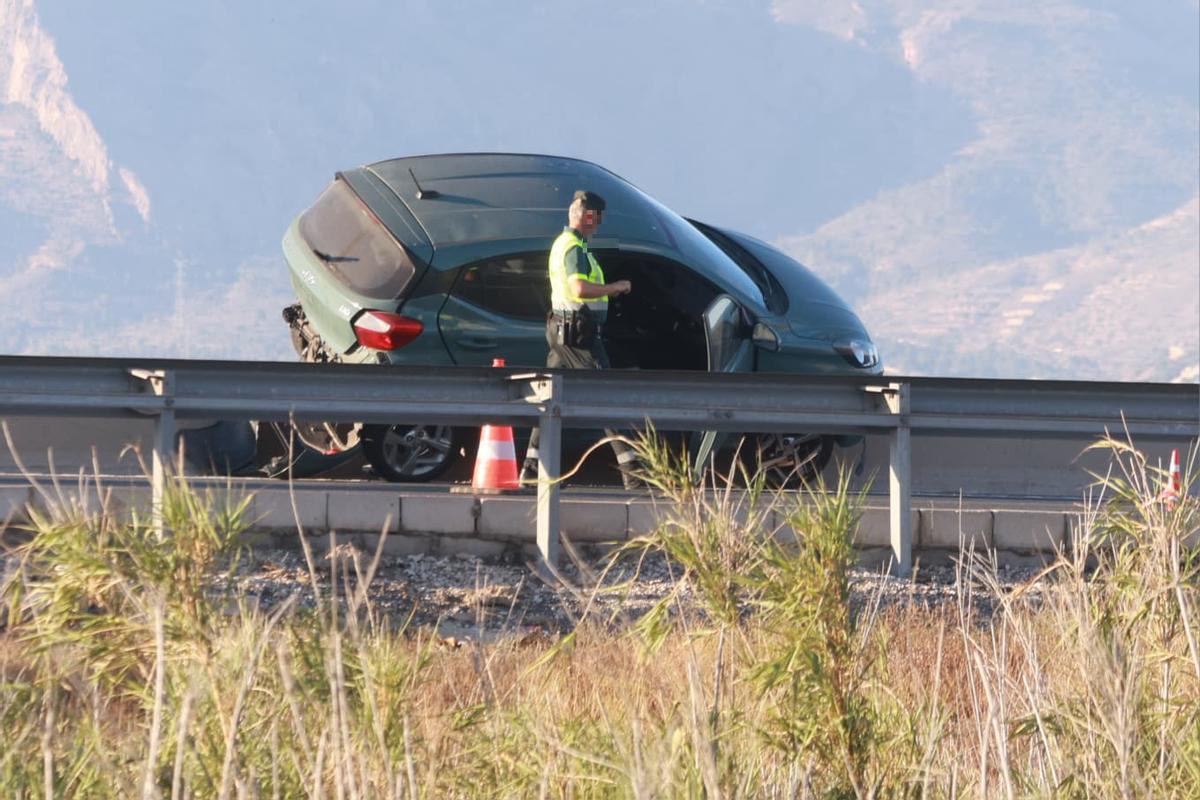 Un joven de 28 años muere atropellado tras bajarse de un coche accidentado en la A-70 en Alicante
