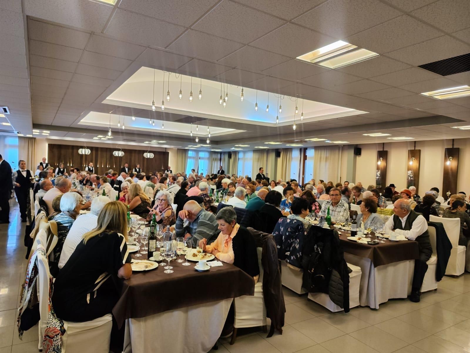 Villaviciosa ya tiene "Abuelos del año": así fue la jornada de la tercera edad