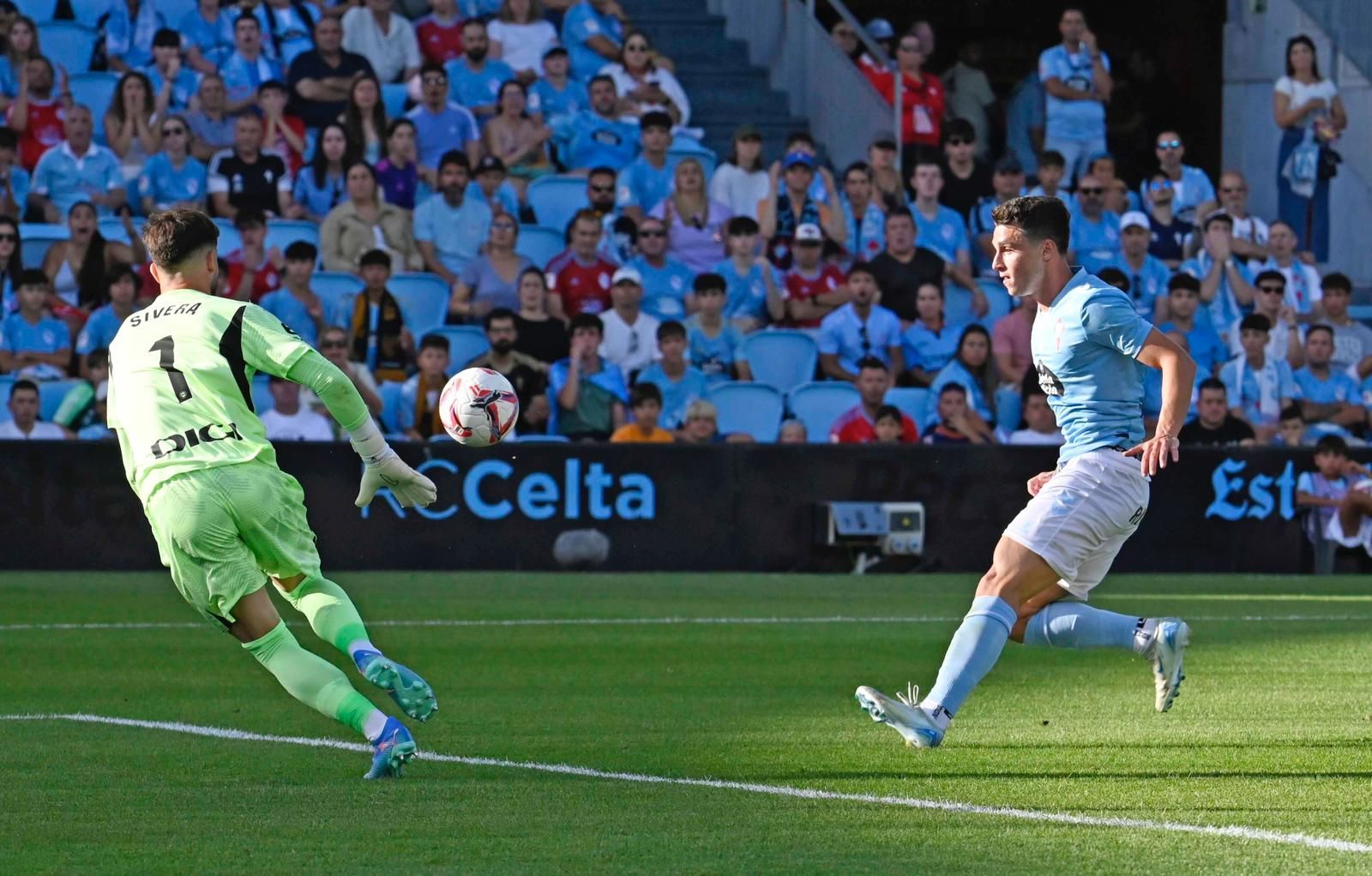 Las mejores fotografías del estreno liguero con victoria del Celta ante el Alavés