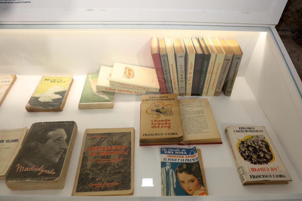 Libros que pertenecieron a los hermanos Camba en la casa de Vilamaior.