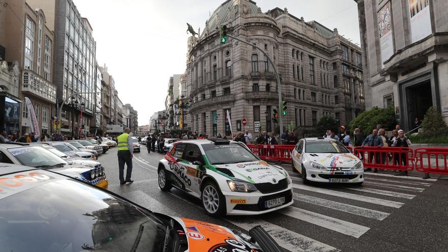 Los motores del Rallye Rías Baixas rugen en el centro de Vigo