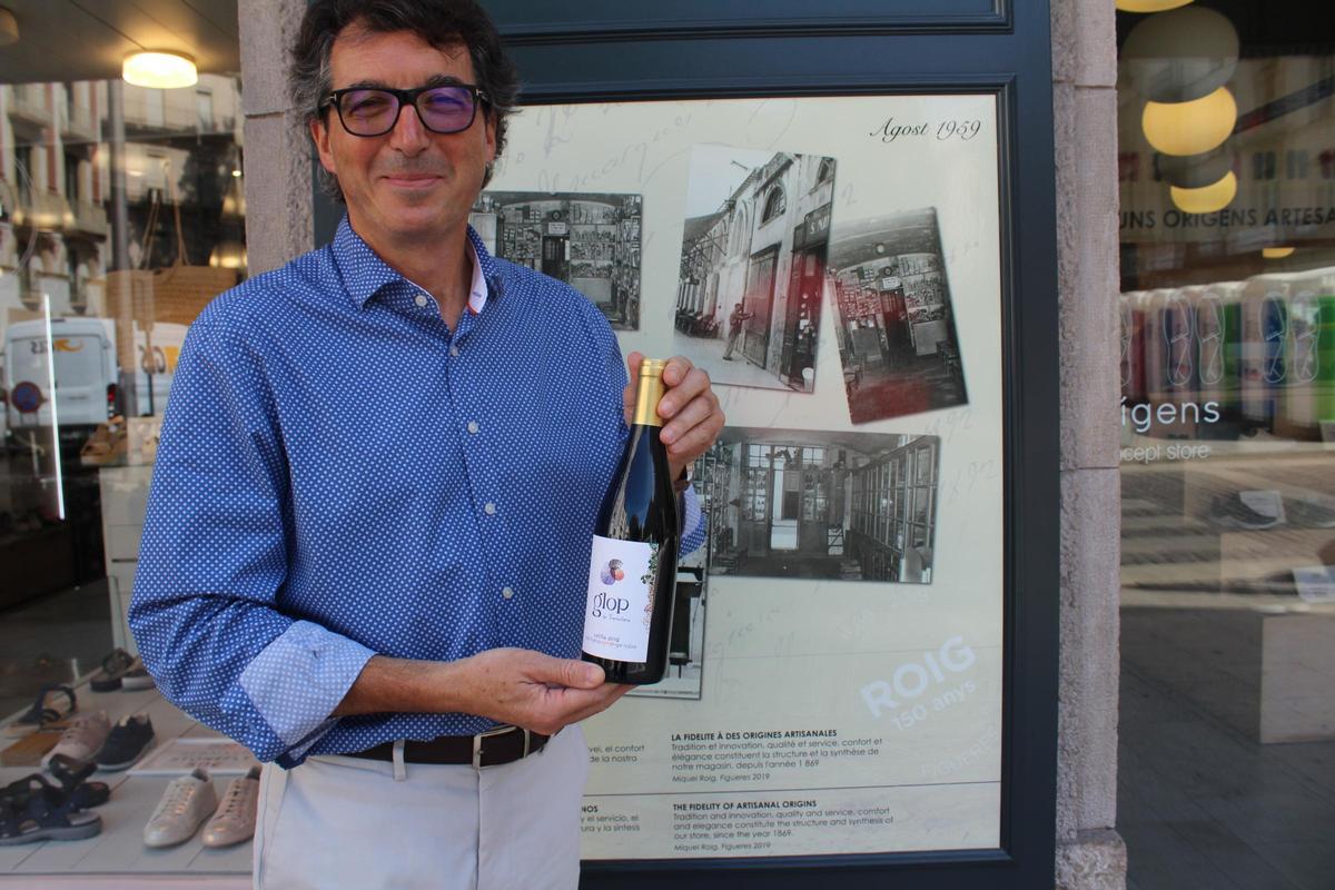 Miquel Roig Casademont amb l'exposició del 150è aniversari de la botiga familiar