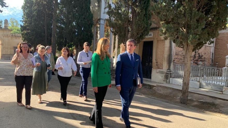 Rutas especiales desde la Glorieta para facilitar las visitas al cementerio Nuestro Padre Jesús