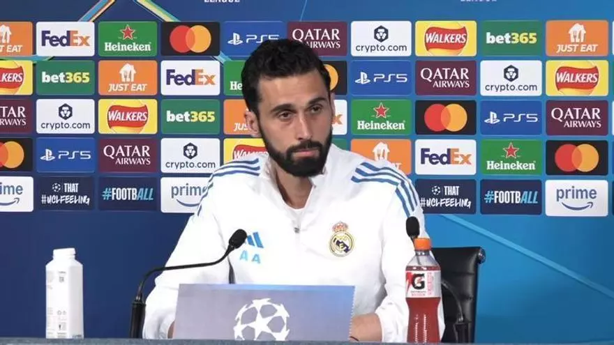 Arbeloa: “No seré yo el osado que le dé consejos a Guardiola”
