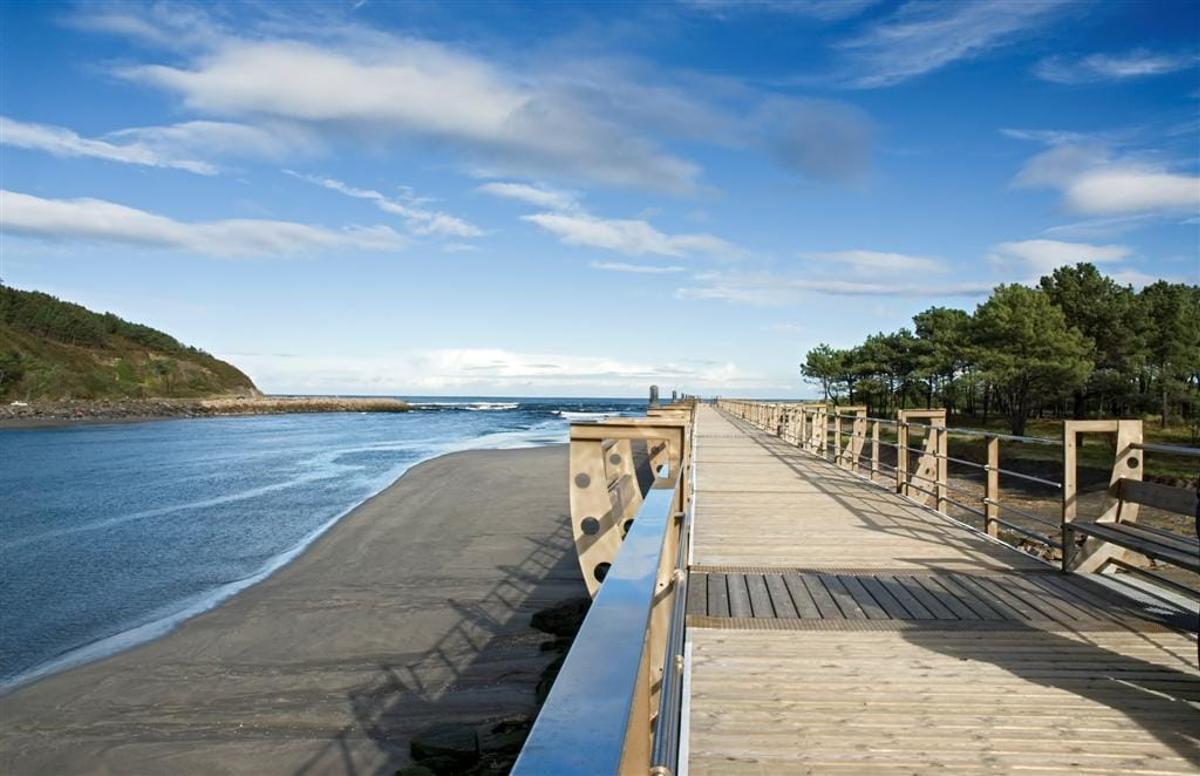 Paseo Maritimo, en la Ría de Navia