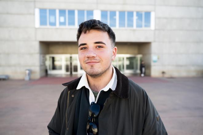 Jóvenes extremeños que se enfrentan a sus primeras elecciones el 21 de diciembre