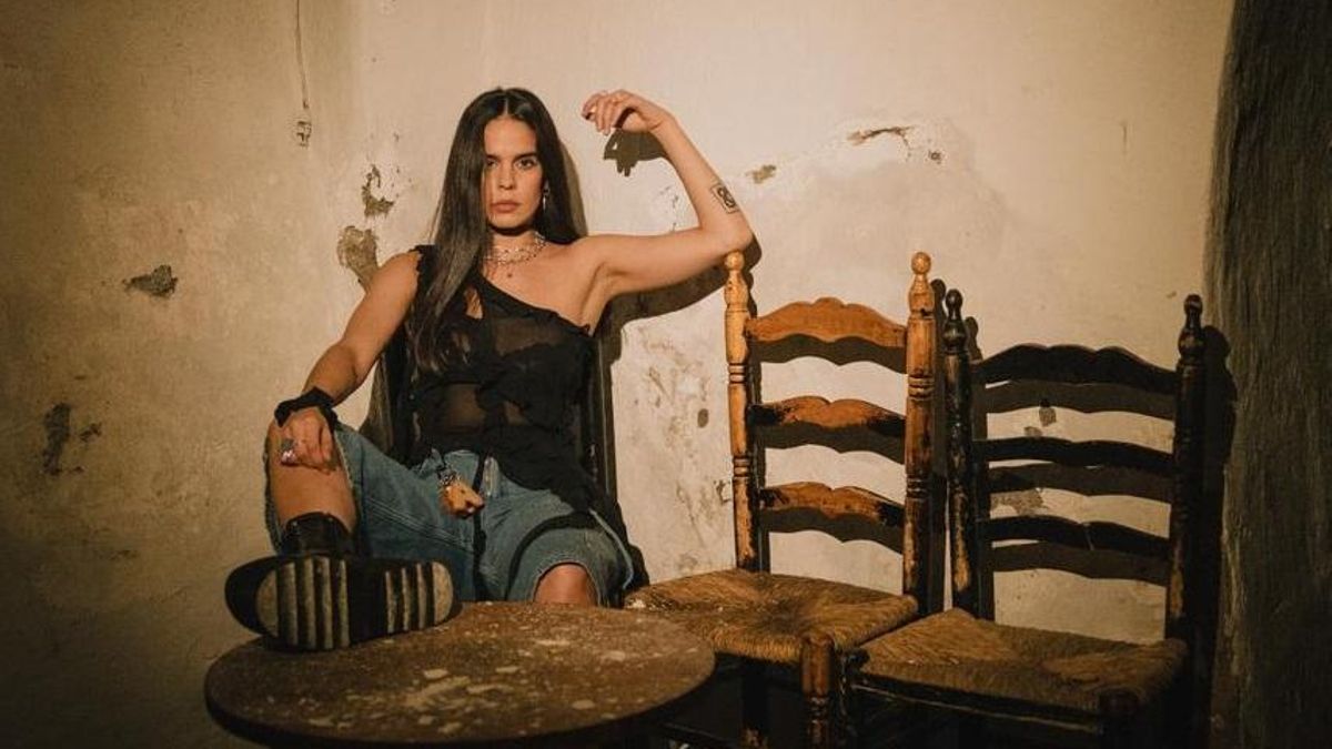 La cantaora Ángeles Toledano publica su primer disco 'Sangre sucia', en el que dice haber querido representar diferentes caras de la feminidad
