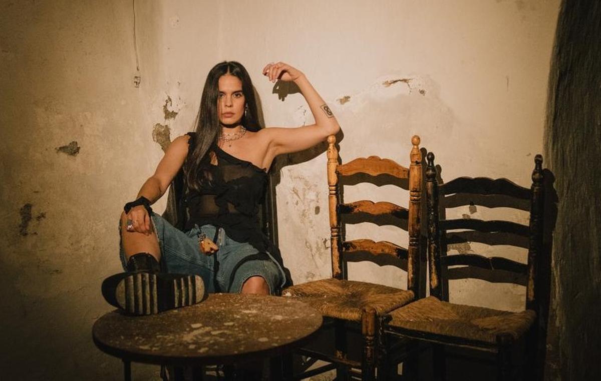 La cantaora Ángeles Toledano publica su primer disco 'Sangre sucia', en el que dice haber querido representar diferentes caras de la feminidad