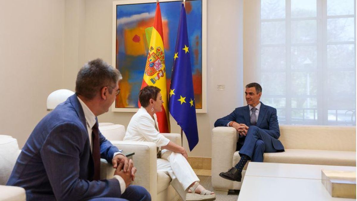 Pedro Sánchez, reunido esra semana con los representantes de Bildu.