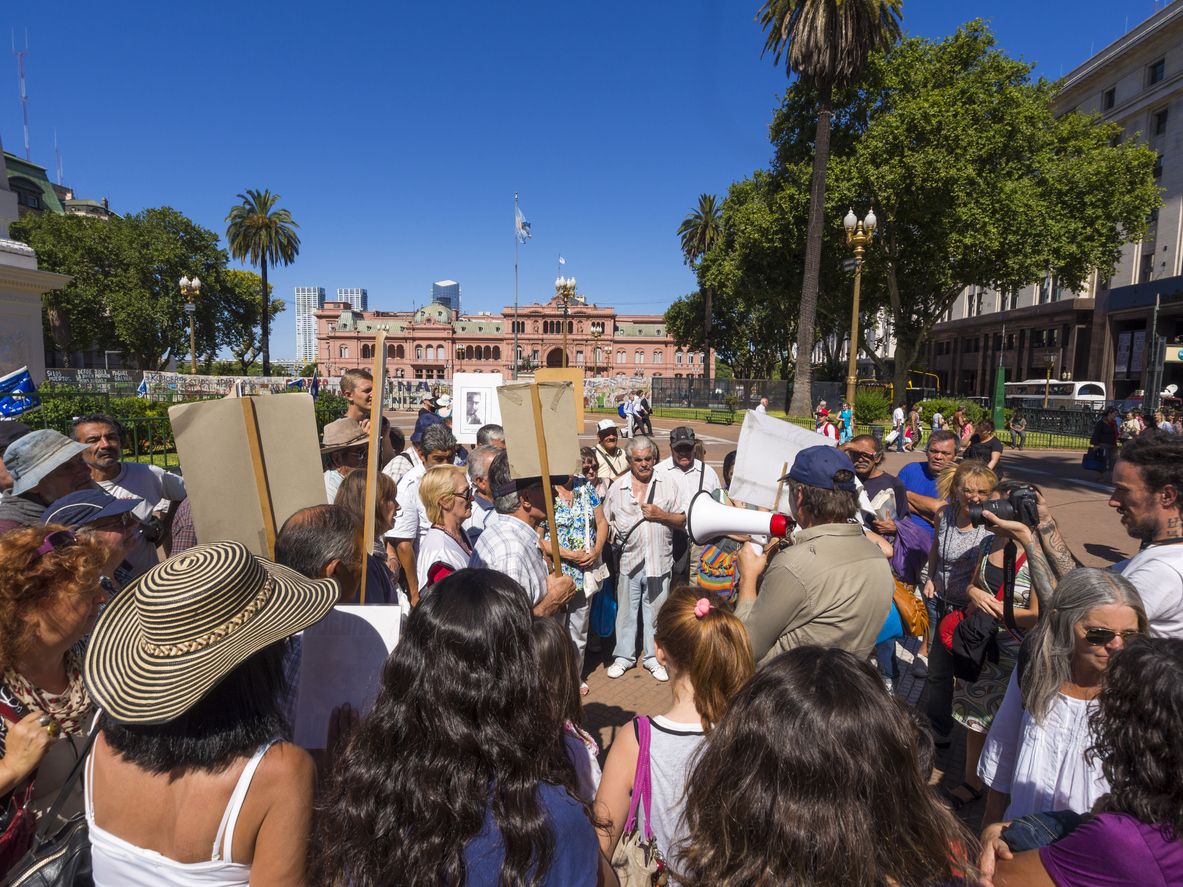 Protesta en Plaza de Mayo.