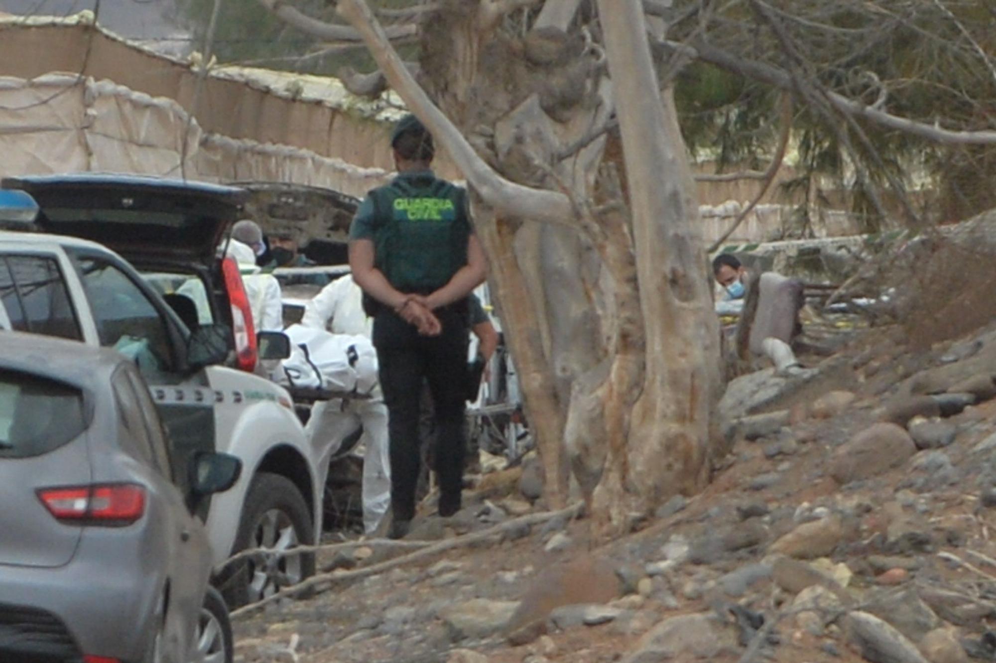 Vehículo calcinado con un cadáver en su interior en Pozo Izquierdo (13/09/2021)