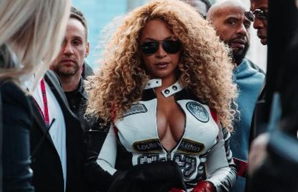 Beyoncé arrasa con dos 'lookazos' de alta costura en la F1 de Las Vegas.