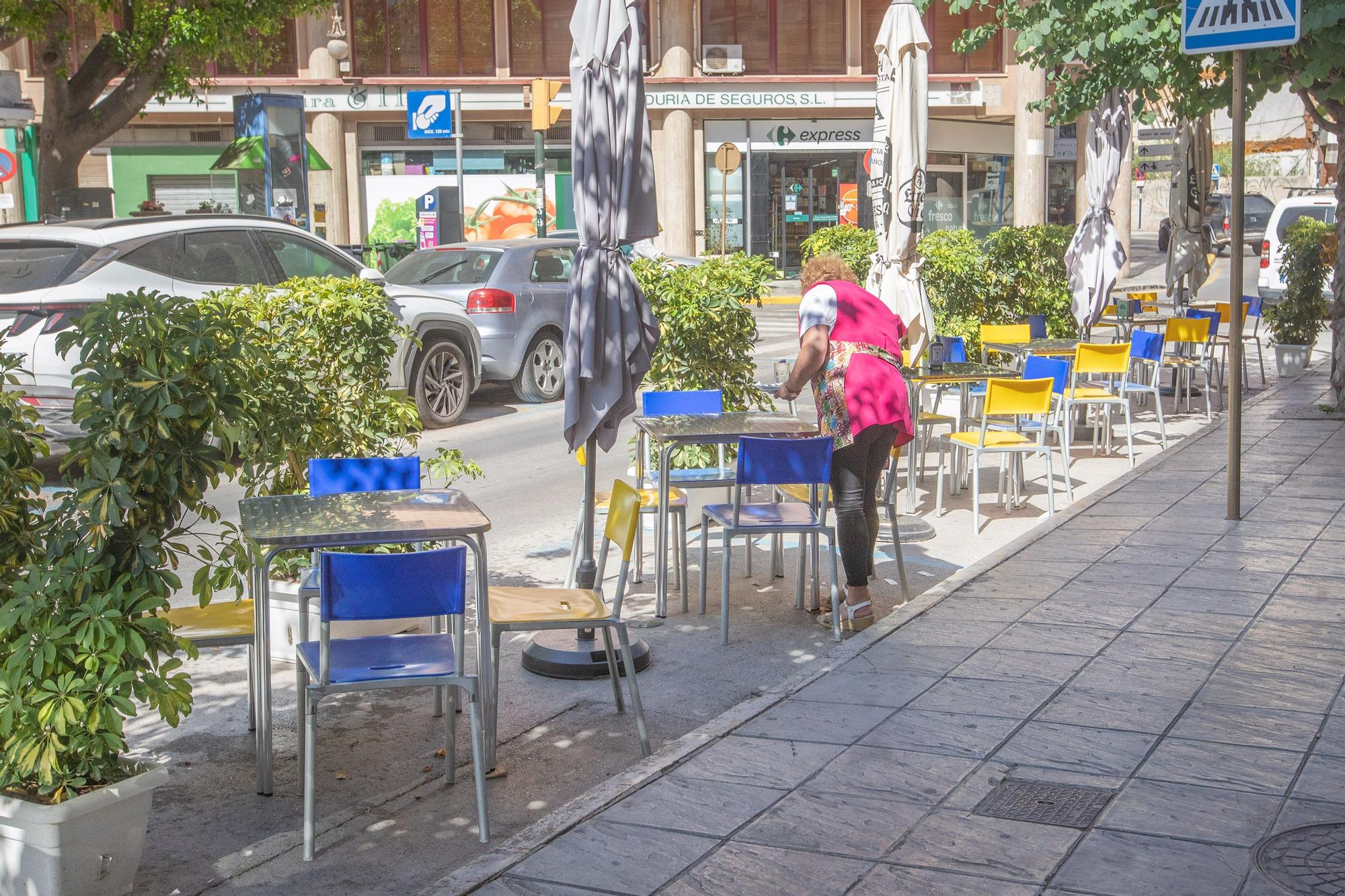 Orihuela reajusta la ocupación de las terrazas en la vía pública