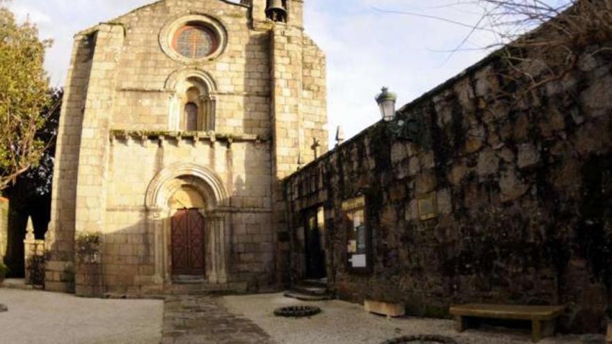 Portada de la iglesia de Sobrán, en Vilagarcía, un importante exponente del románico arousano.  // N.Parga