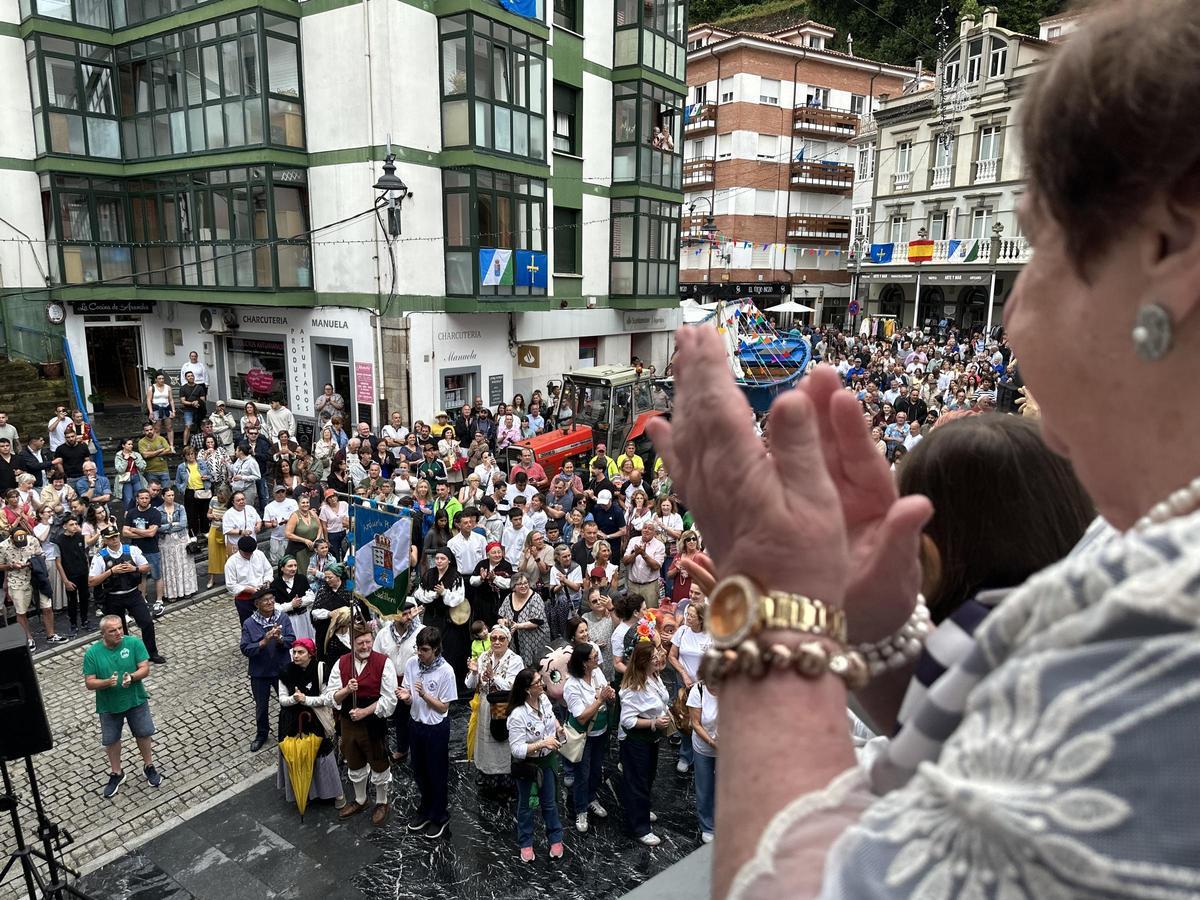En imágenes: Cudillero da la bienvenida a las fiestas de San Pedro y San Pablo