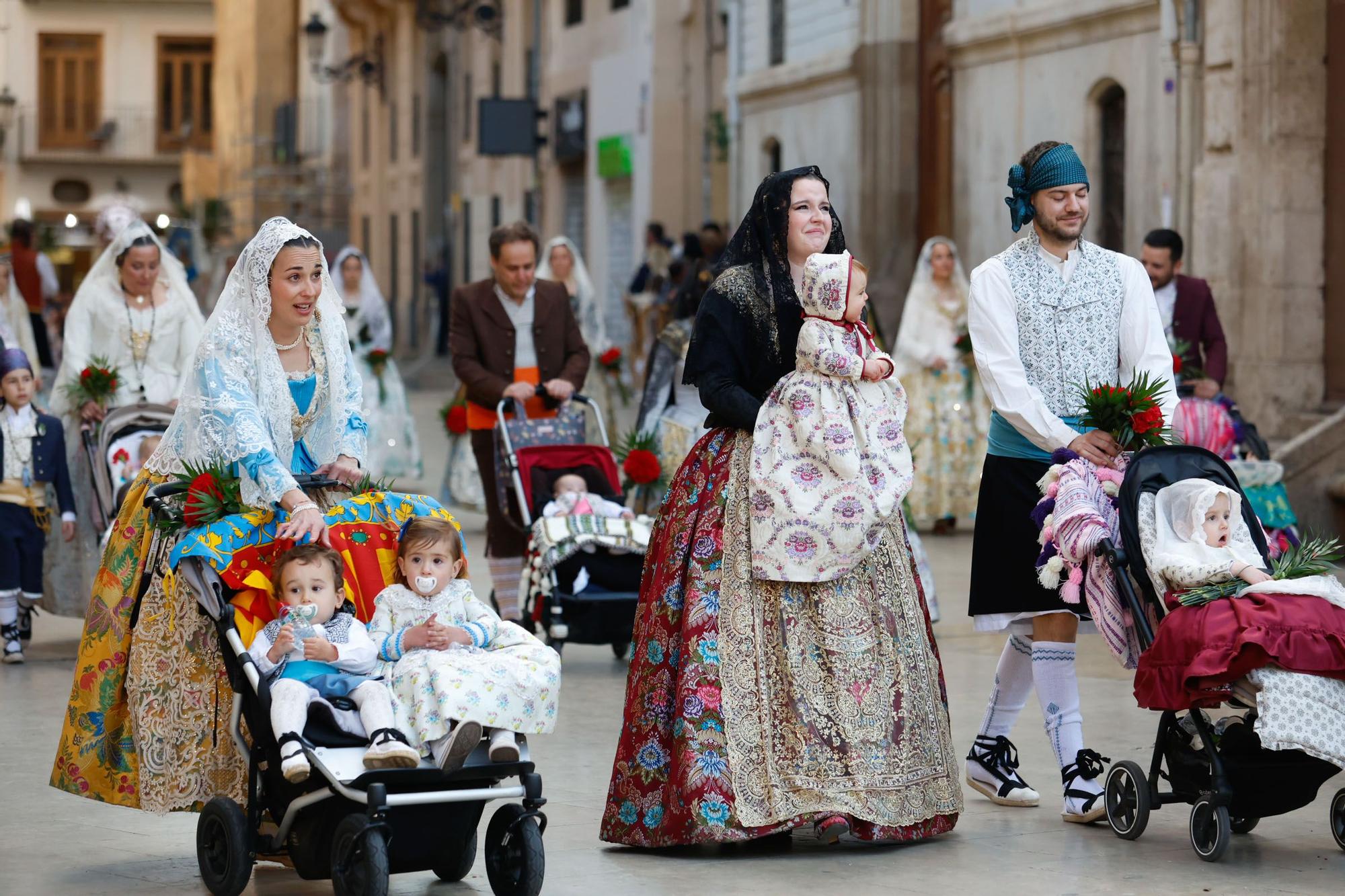 Búscate en el primer día de la Ofrenda en la calle San Vicente entre las 18:00 y las 19:00