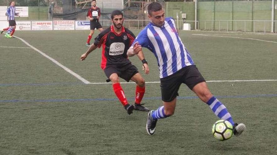 Imagen del duelo de esta temporada entre Bahía y Juvenil. // S.A.