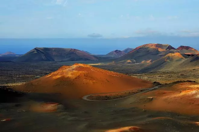 Carracedo, vulcanólogo: “La Atlántida llegó a considerarse el origen de Canarias”
