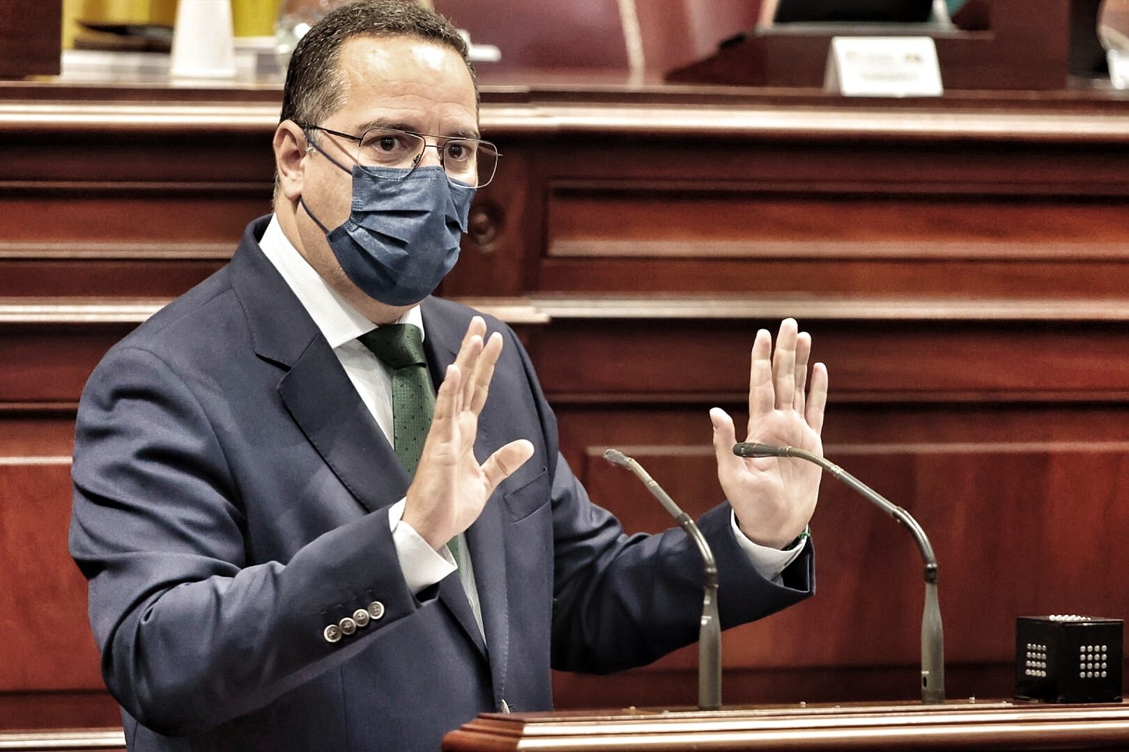 Pleno del Parlamento de Canarias