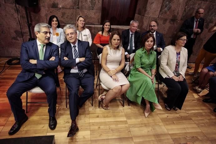 Toma de posesión de los consejeros del Gobierno de Canarias