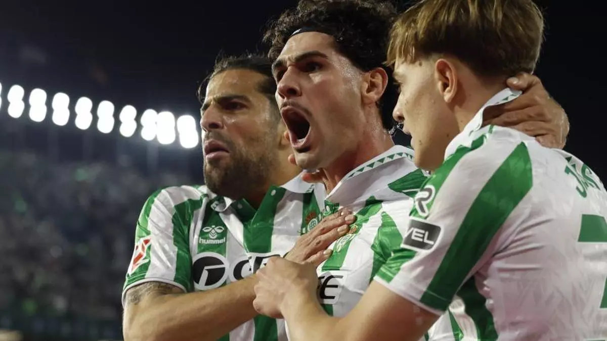 El Betis 'borra' su maldición contra el Sevilla
