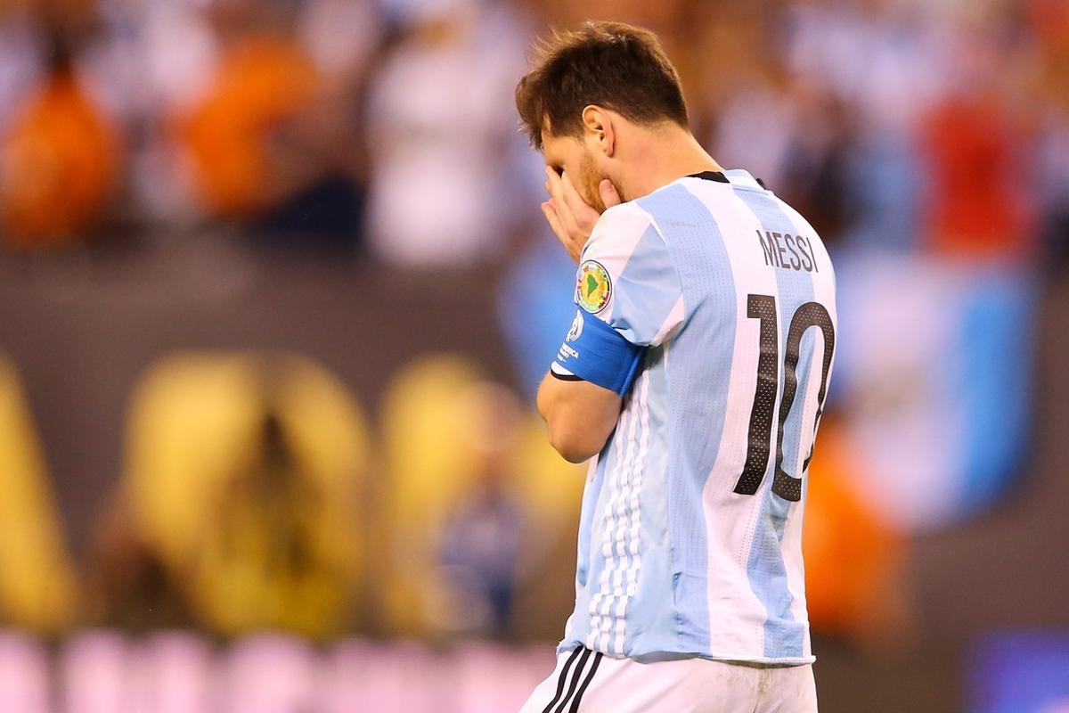 Messi, desolat després de perder la final de la Copa Amèrica davant Xile.