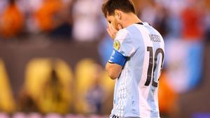 Messi, desolat després de perder la final de la Copa Amèrica davant Xile.