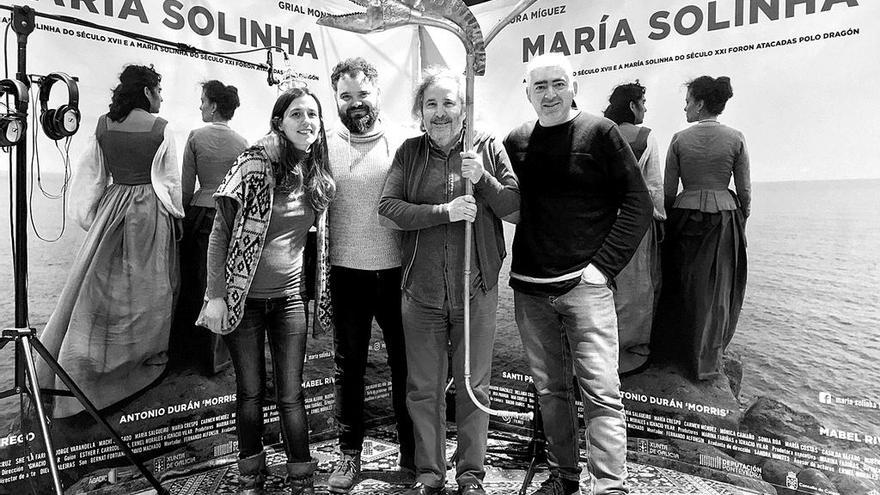 María Ruiz, Abraham Cupeiro, Ignacio Vilar, con el carbyx, y Arturo Vaque. // FdV