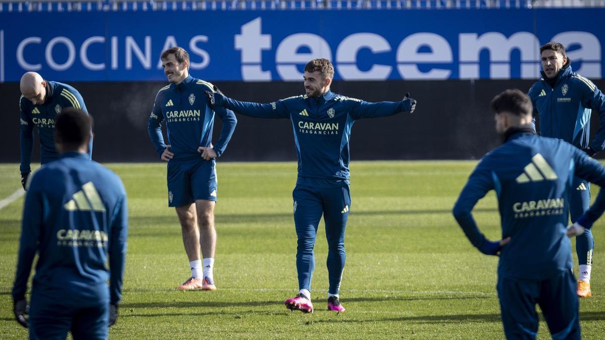 Soberón sonríe durante el entrenamiento de este sábado en el Ibercaja Estadio.