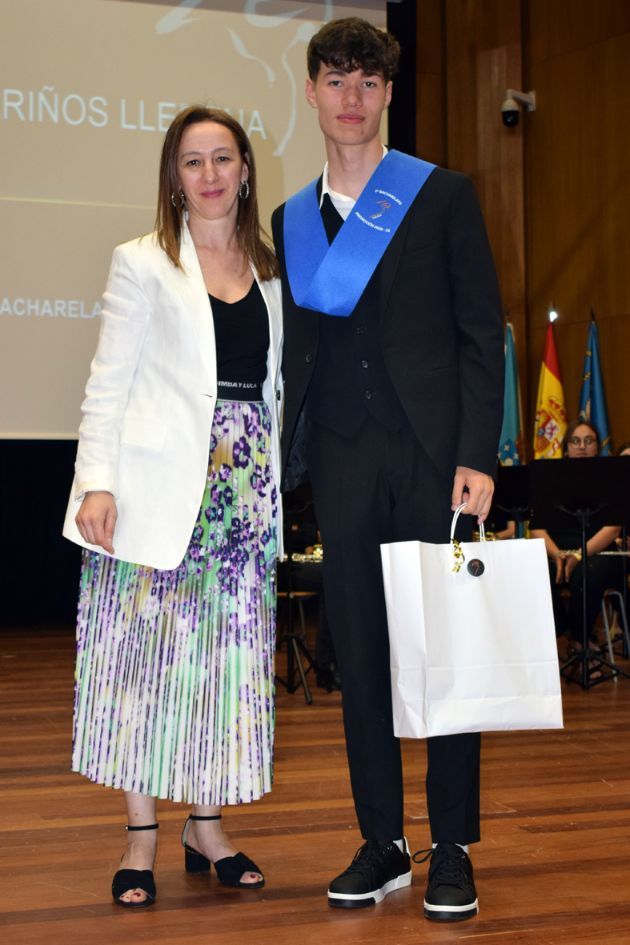 Un momento de la fiesta de graduación del IES de Valga.