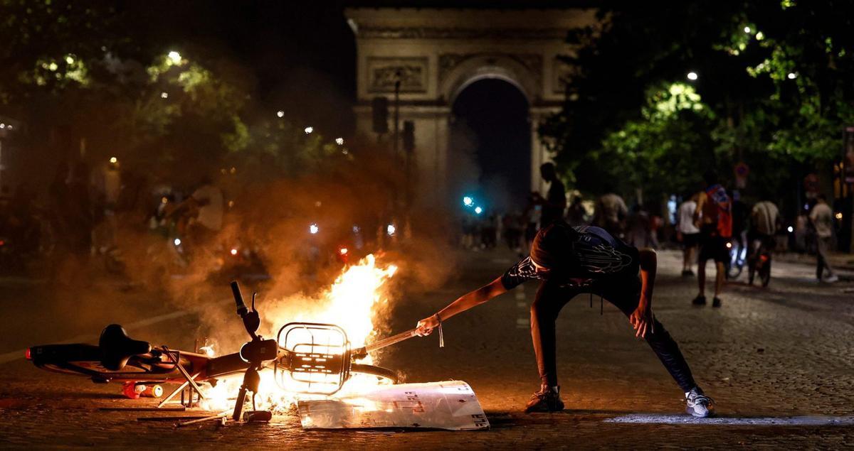 França busca respostes