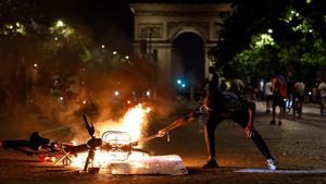 França busca respostes