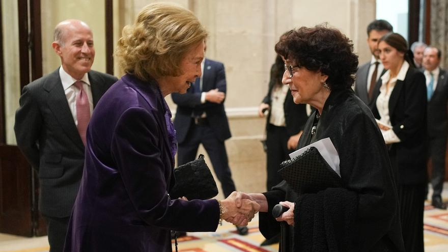 Olvido García Valdés recibe el Reina Sofía de Poesía por «el trabajo de la vida»