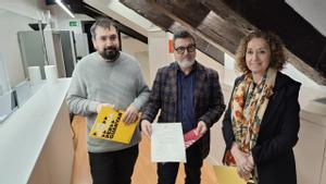Los diputados Dani Cornellà (CUP), Lluís Mijoler (Comuns) y Ester Capella (ERC).