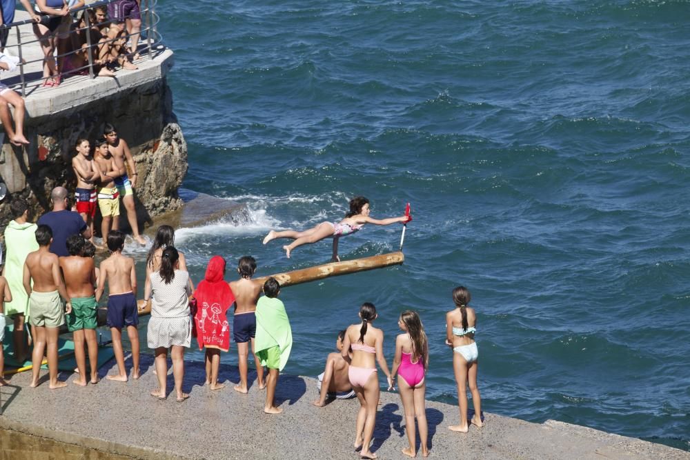 Cucaña en el Club de Regatas de Gijón